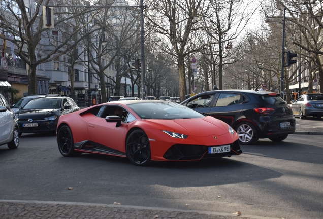 Lamborghini Huracán LP640-4 EVO