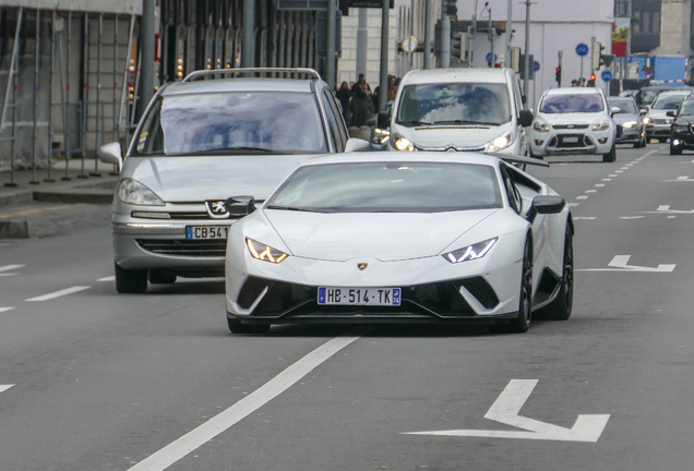 Lamborghini Huracán LP640-4 Performante