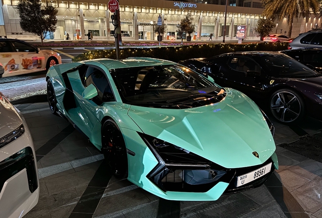 Lamborghini Revuelto