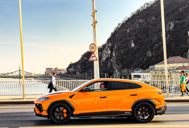 Lamborghini Urus Performante