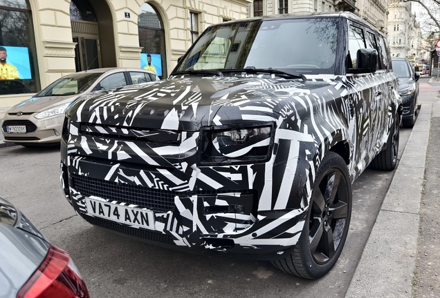 Land Rover Defender 130