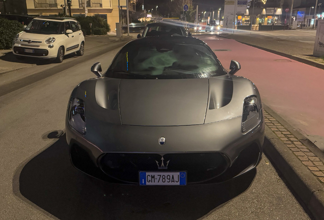 Maserati MC20