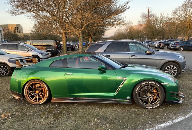 Nissan GT-R