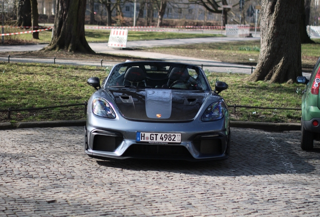 Porsche 718 Spyder RS Weissach Package