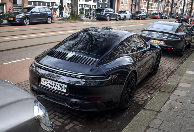 Porsche 992 Carrera 4 GTS