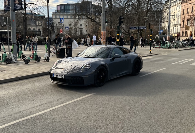 Porsche 992 Carrera 4 GTS MkII