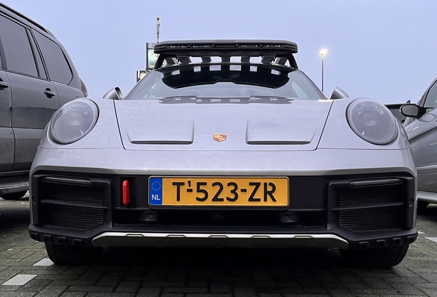 Porsche 992 Dakar