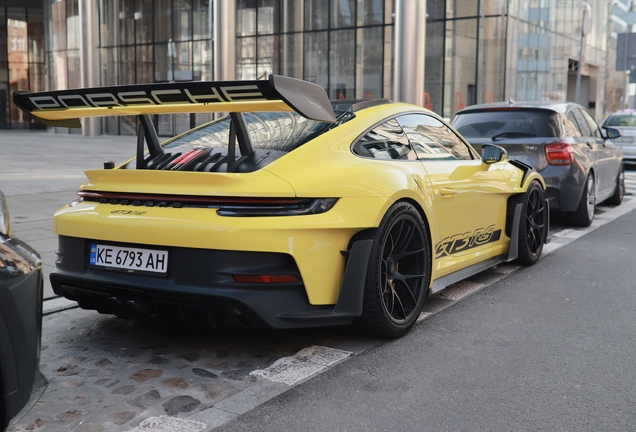 Porsche 992 GT3 RS Weissach Package