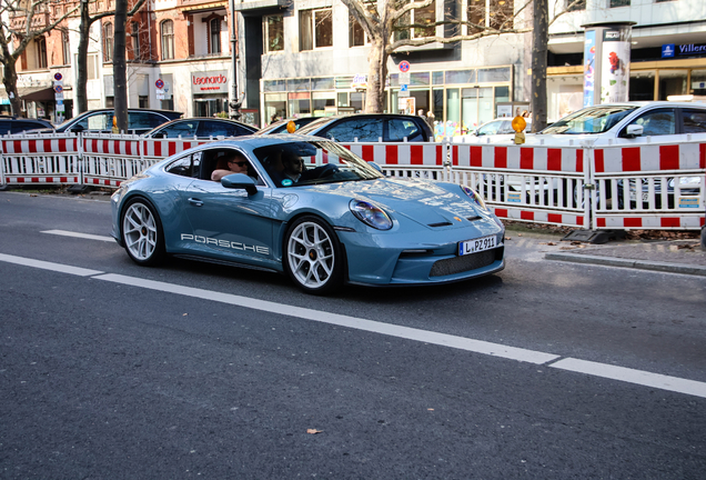 Porsche 992 S/T