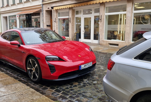 Porsche Taycan GTS