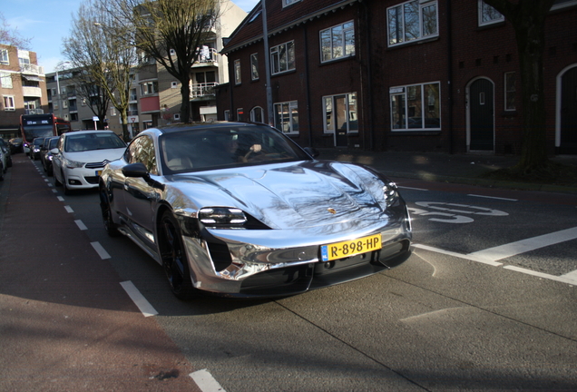 Porsche Taycan Turbo S