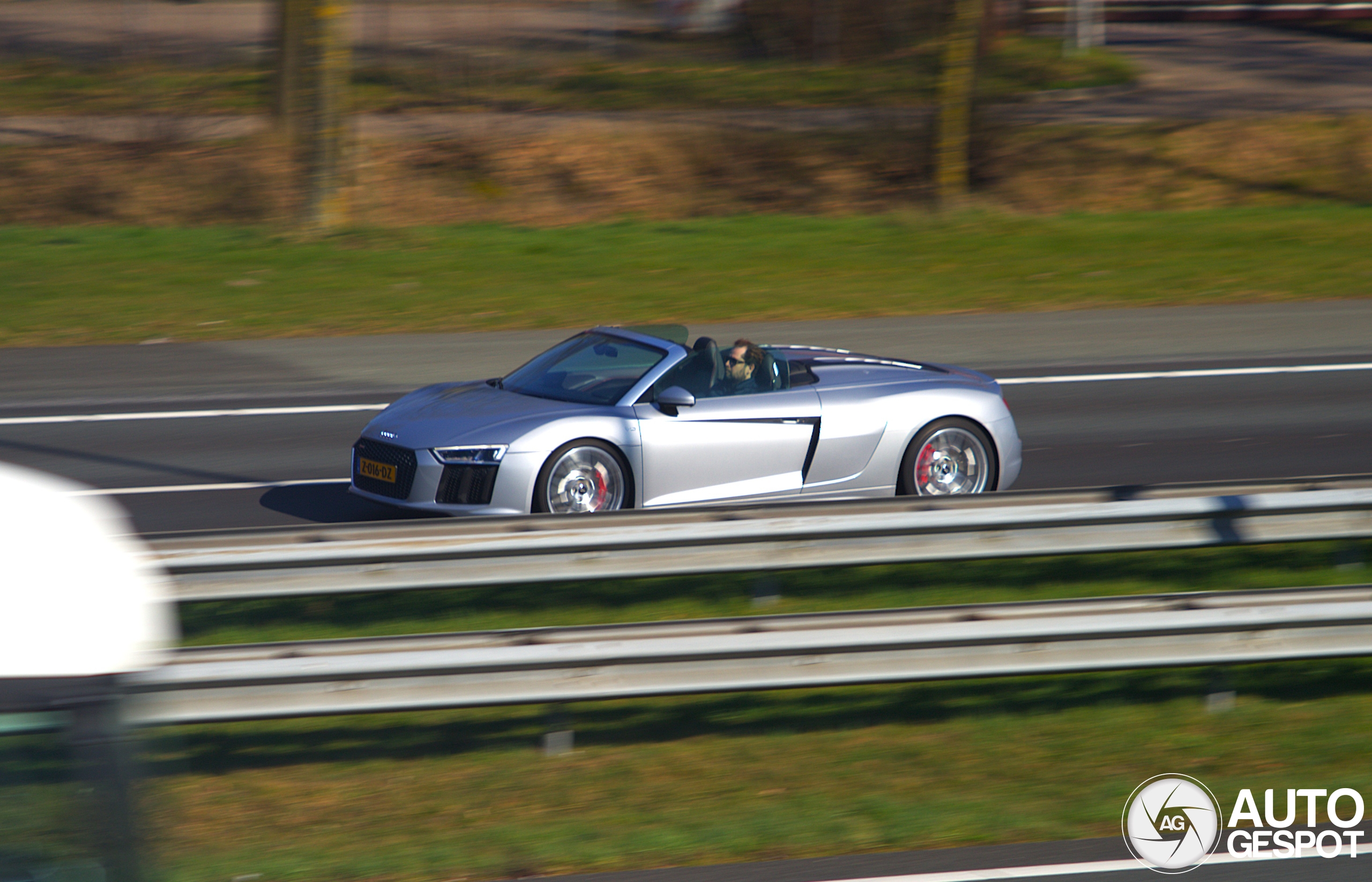Audi R8 V10 Spyder 2016