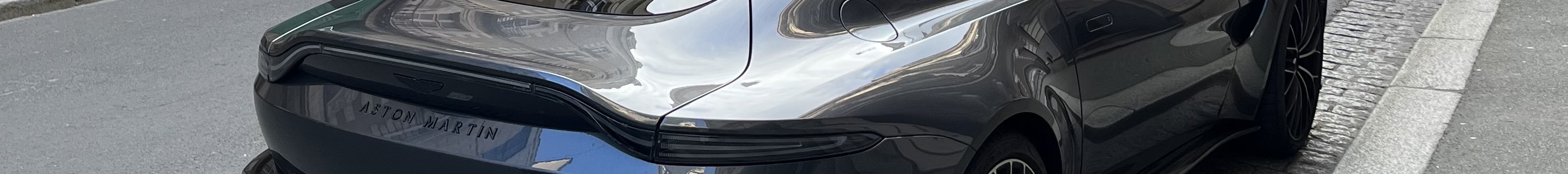 Aston Martin V8 Vantage 2018