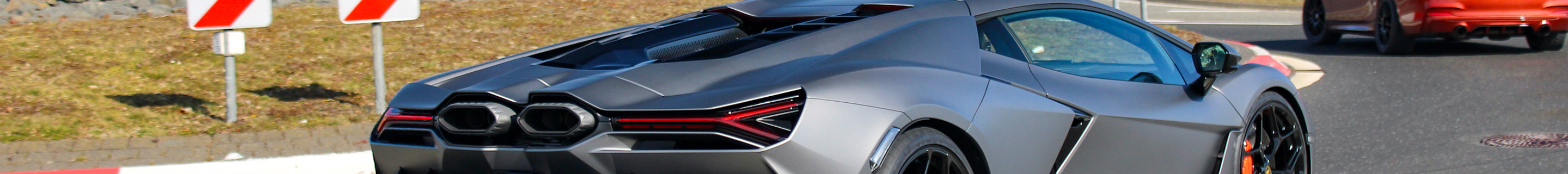 Lamborghini Revuelto