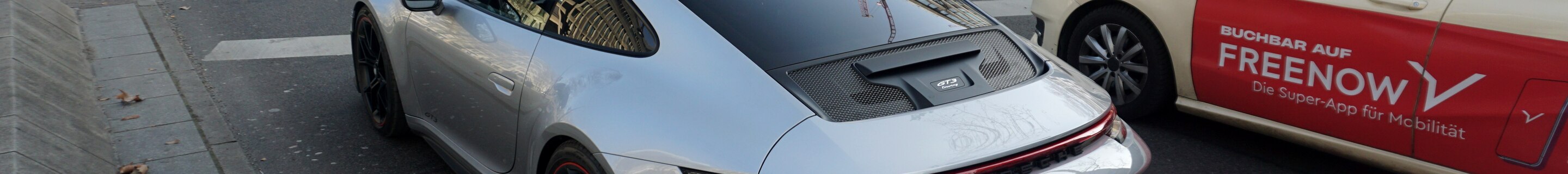 Porsche 992 GT3 Touring