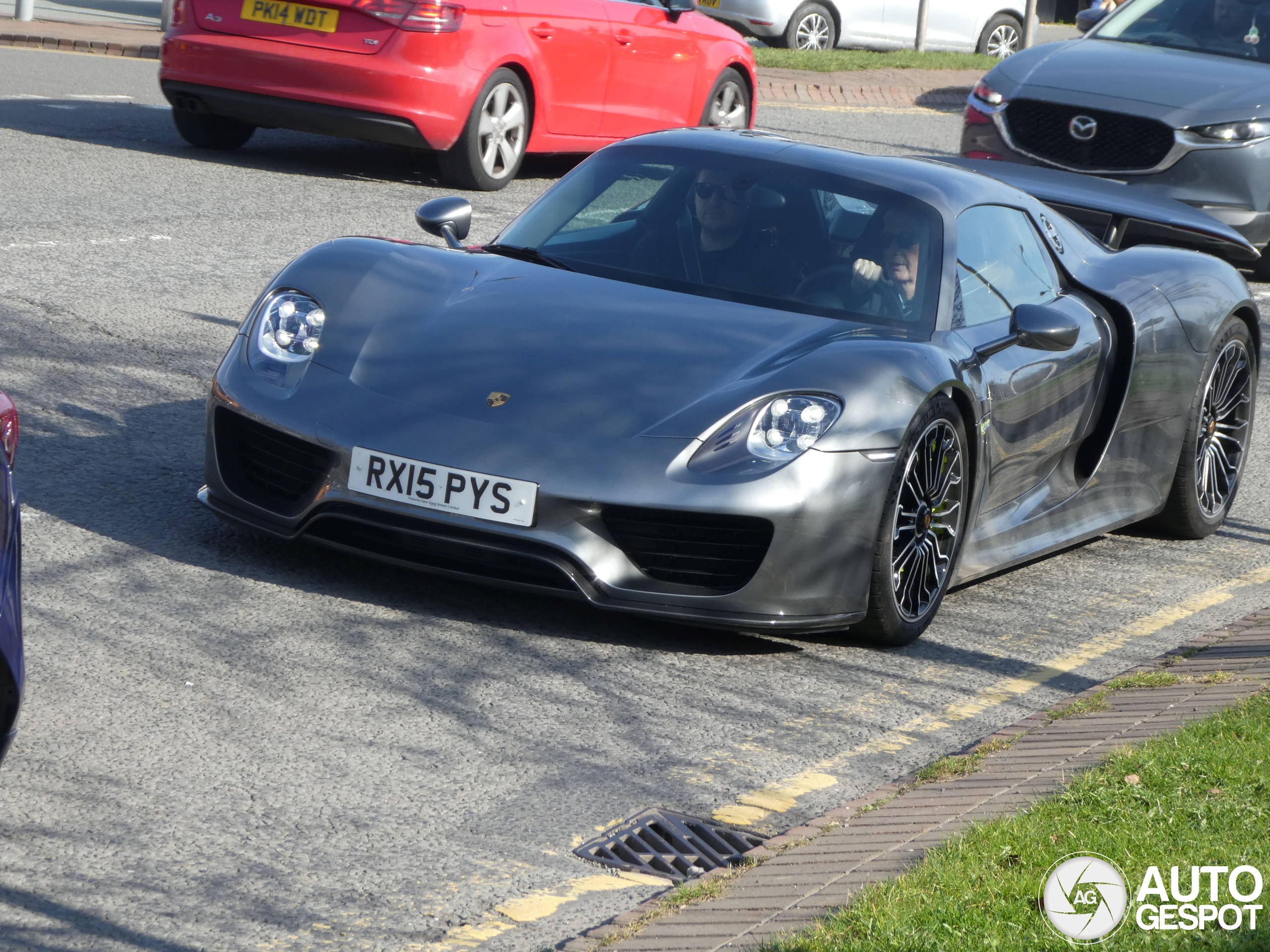 porsche-918-spyder-44e45-