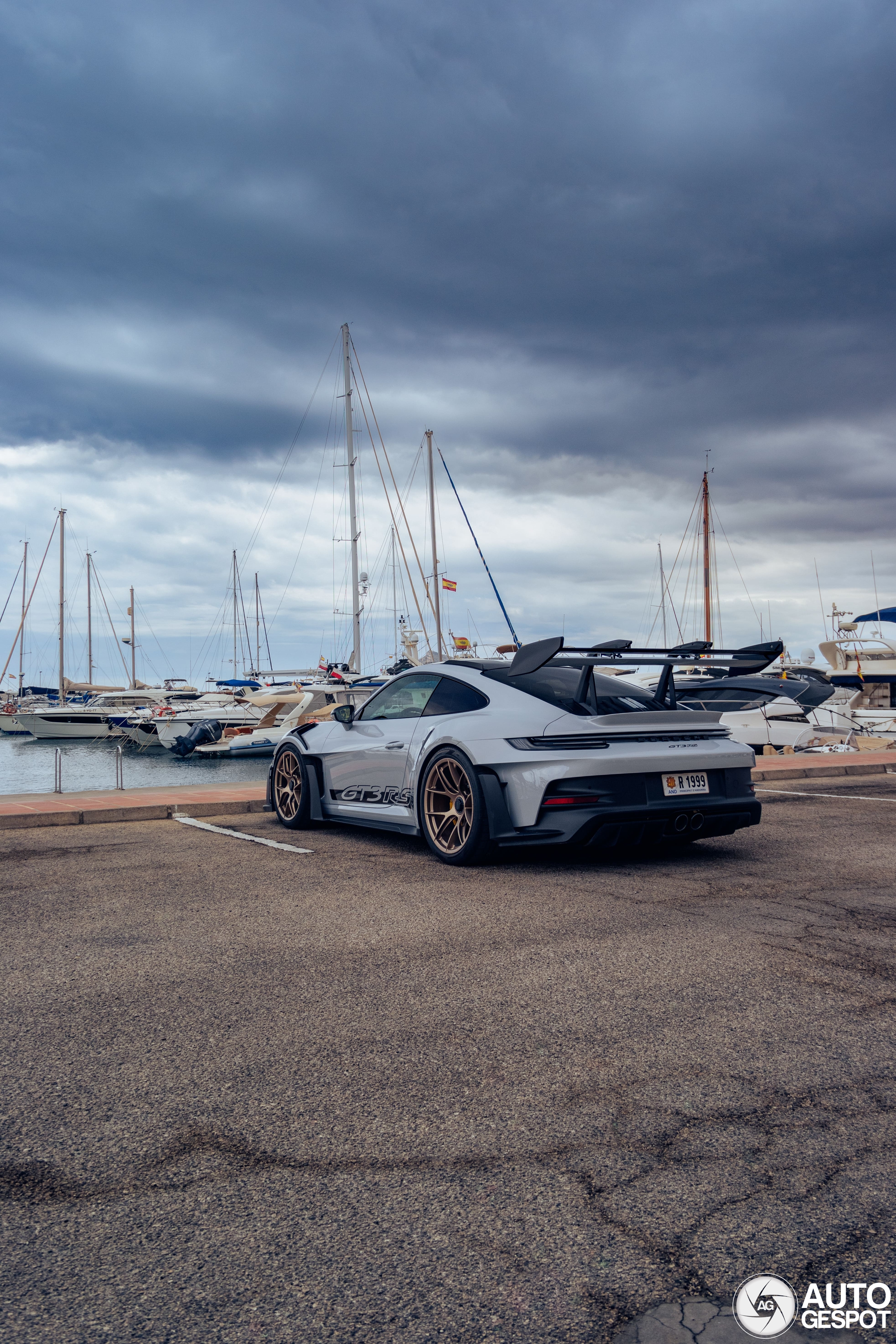 Porsche 992 GT3 RS Weissach Package