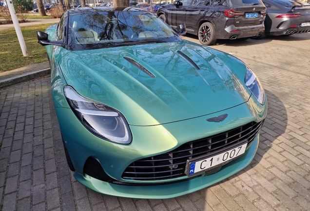 Aston Martin DB12