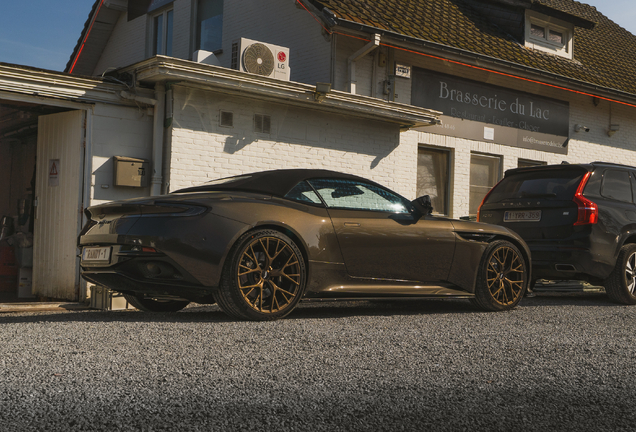 Aston Martin DB12 Volante
