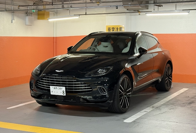 Aston Martin DBX