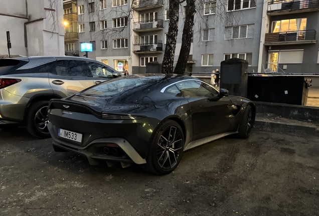 Aston Martin V8 Vantage 2018