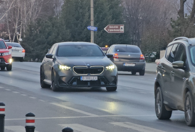 BMW M5 G90
