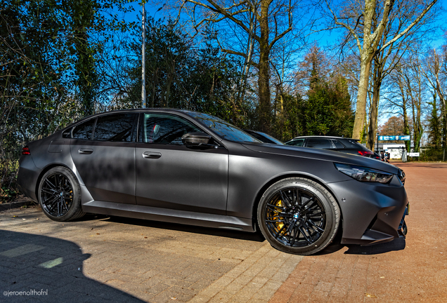 BMW M5 G90