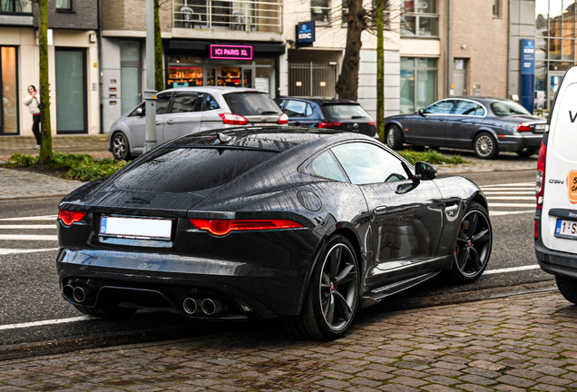 Jaguar F-TYPE R Coupé