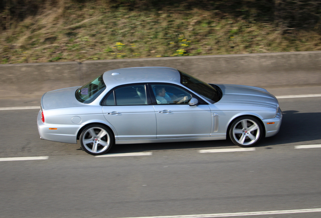 Jaguar XJR