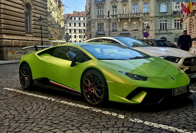 Lamborghini Huracán LP640-4 Performante