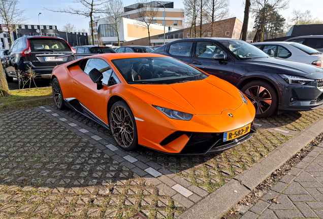 Lamborghini Huracán LP640-4 Performante
