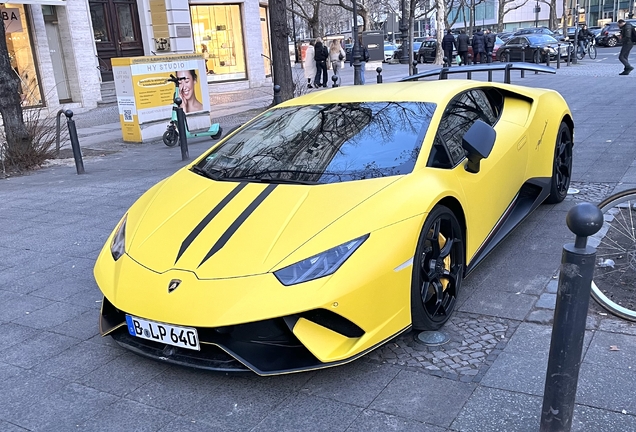 Lamborghini Huracán LP640-4 Performante