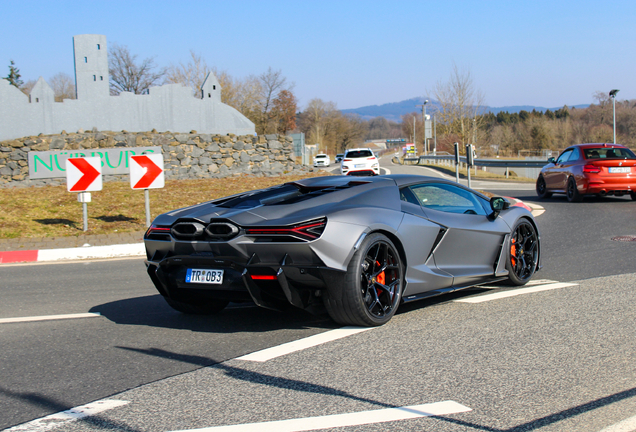 Lamborghini Revuelto