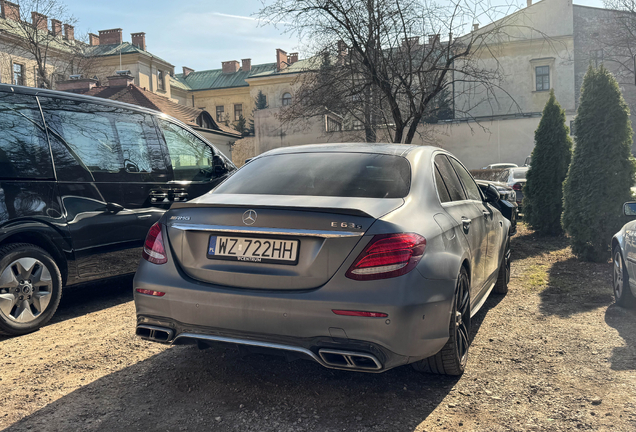 Mercedes-AMG E 63 S W213