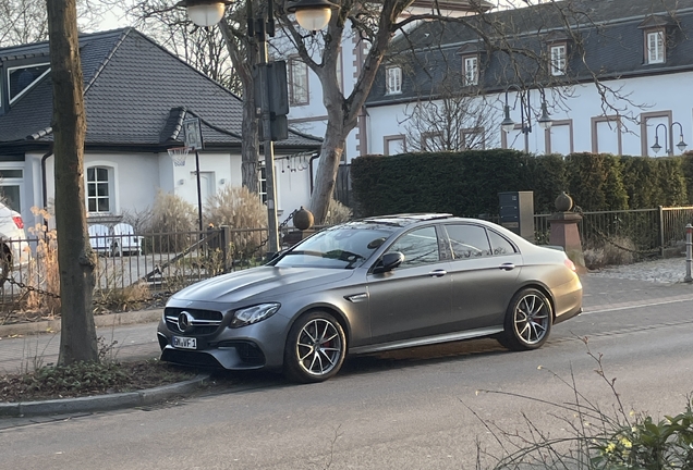 Mercedes-AMG E 63 S W213