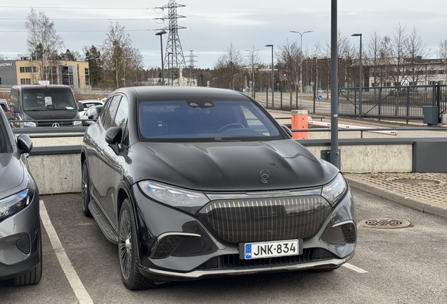 Mercedes-Maybach EQS 680 SUV Night Series