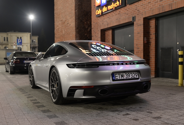 Porsche 992 Carrera 4S
