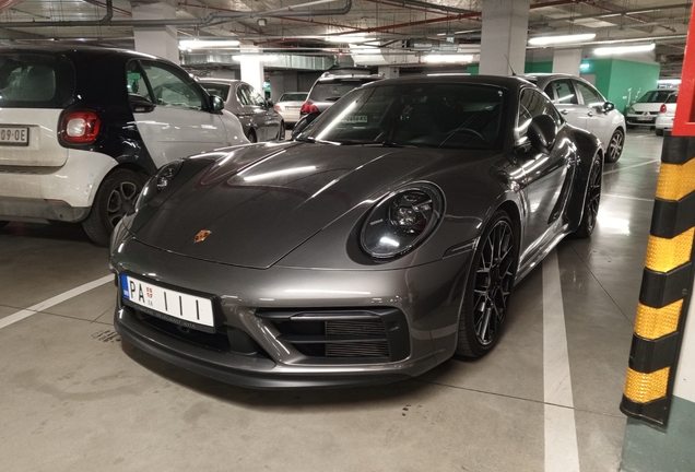 Porsche 992 Carrera GTS