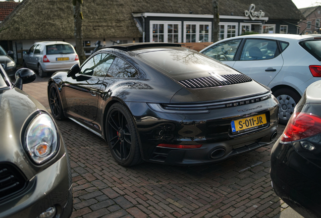 Porsche 992 Carrera GTS