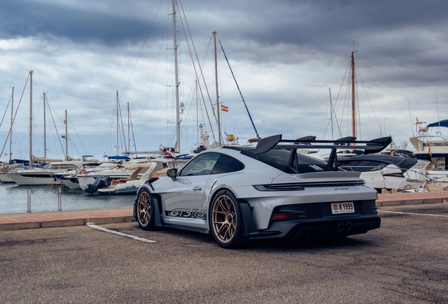 Porsche 992 GT3 RS Weissach Package