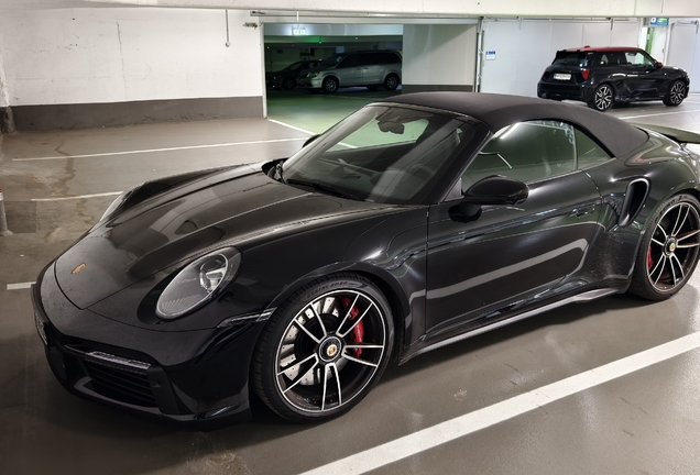 Porsche 992 Turbo Cabriolet