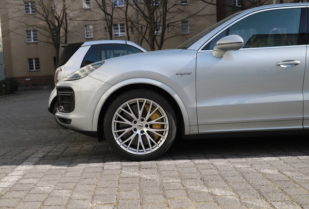Porsche Cayenne Turbo S E-Hybrid