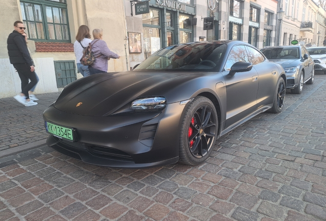 Porsche Taycan GTS