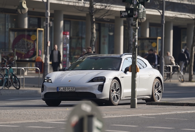 Porsche Taycan GTS Sport Turismo