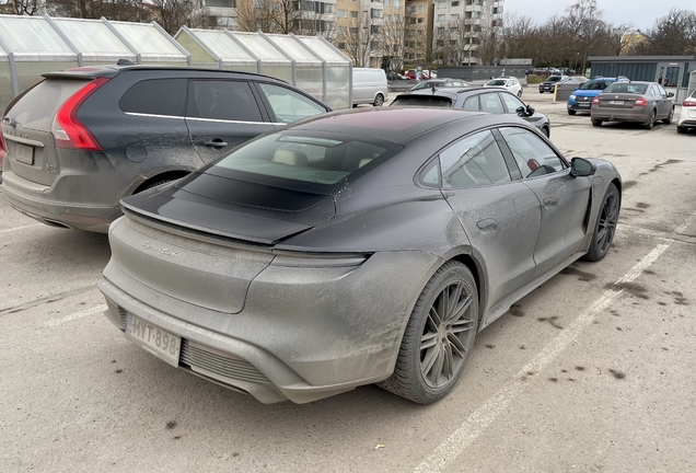 Porsche Taycan Turbo