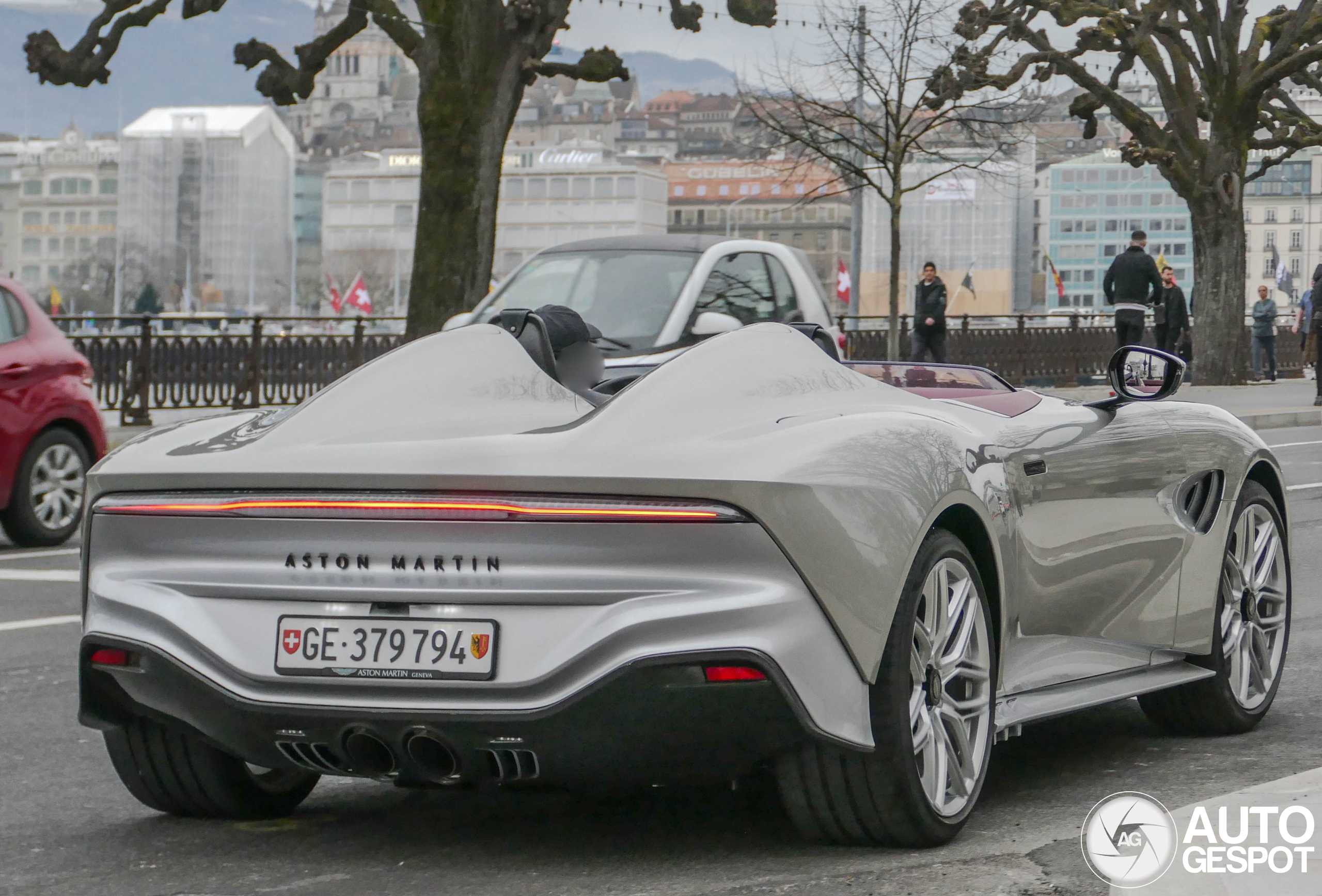 Spotter beleeft onvergetelijke ervaring in een Aston Martin DBR22