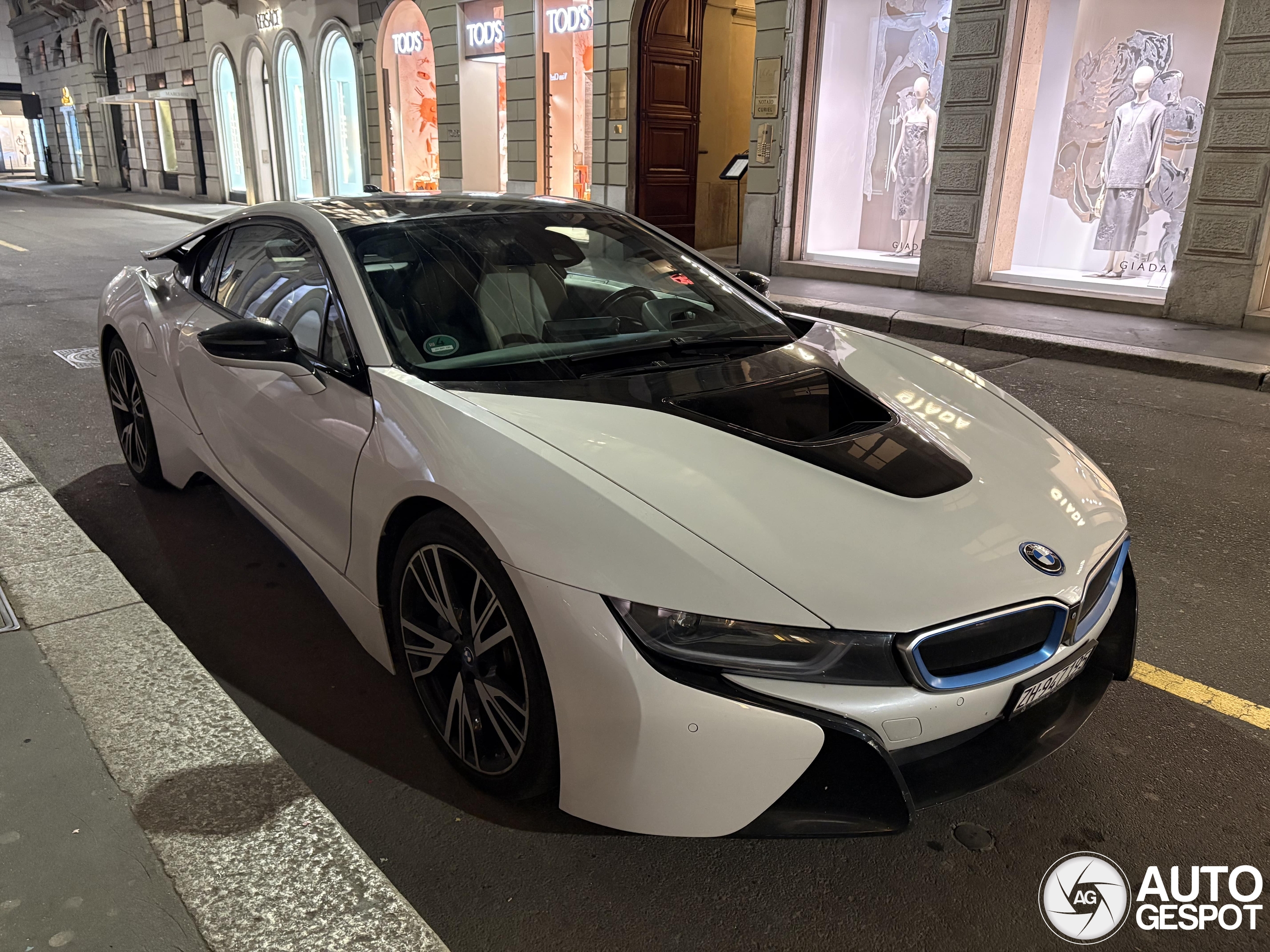 BMW i8