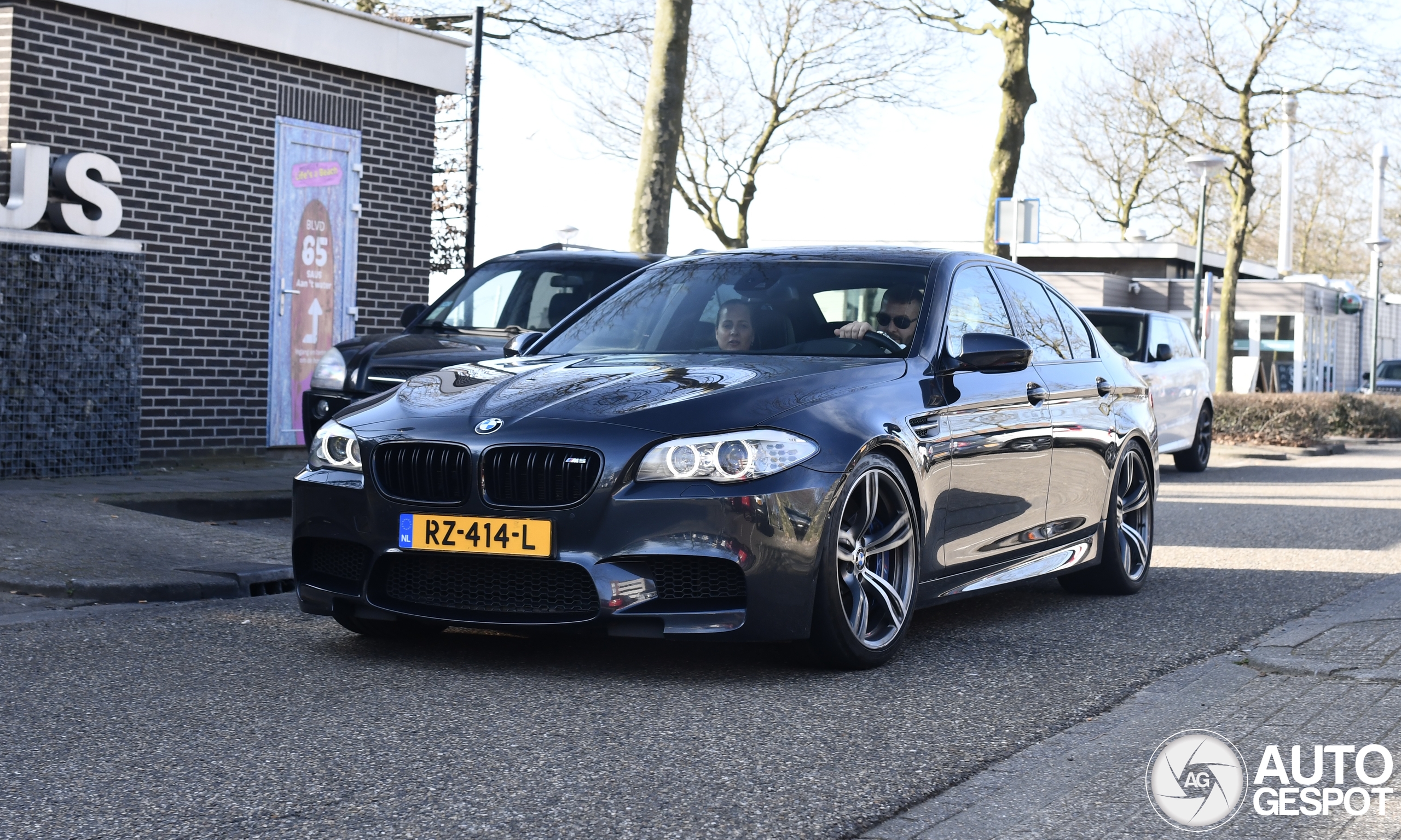 BMW M5 F10 2011