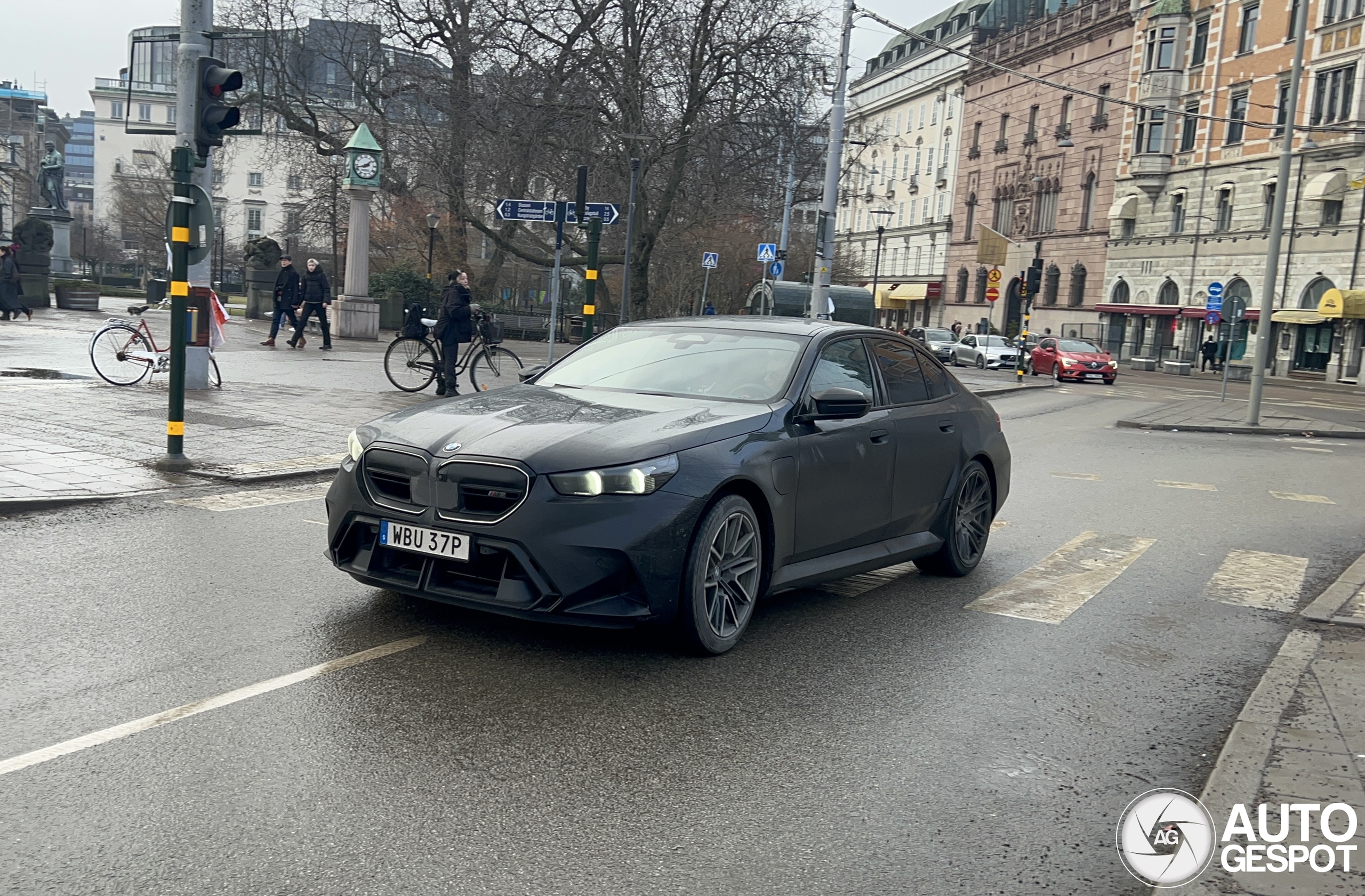 BMW M5 G90