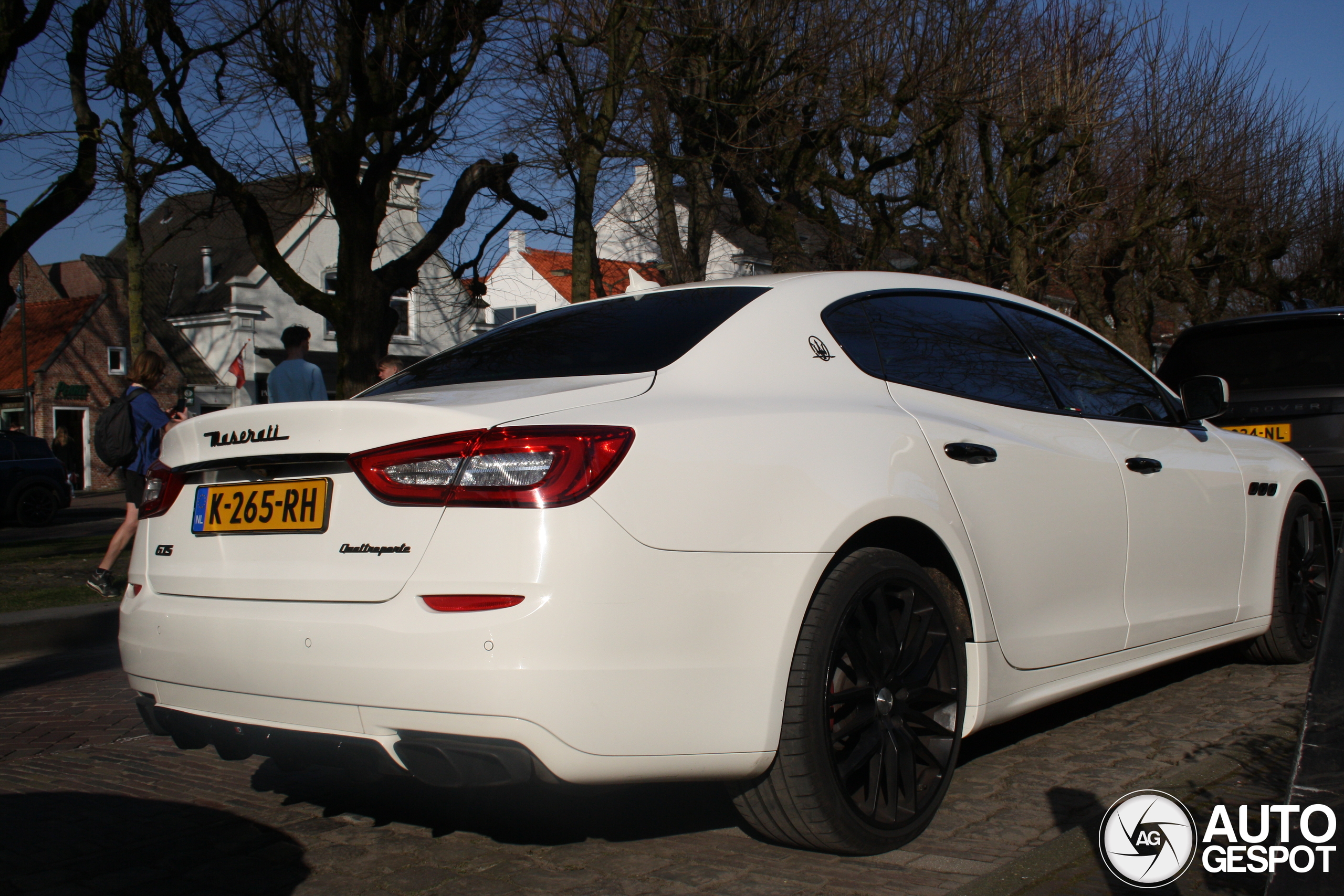 Maserati Quattroporte GTS 2013
